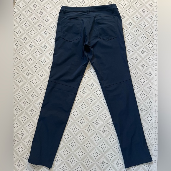 lululemon ABC pant classic size 30” waist x 34” length classic navy - Picture 4 of 7